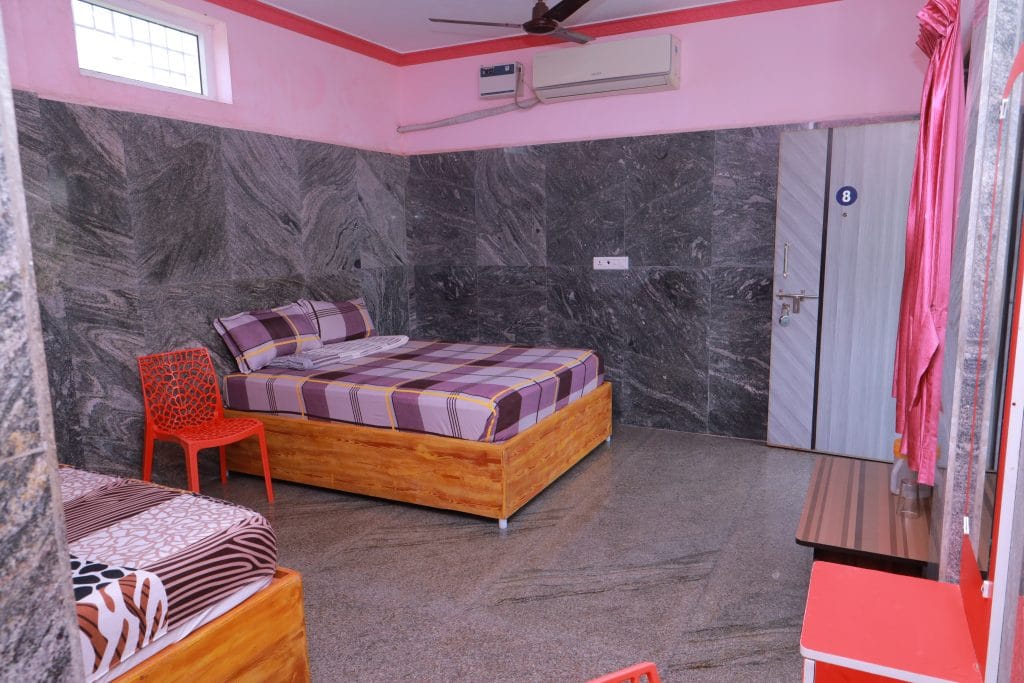 silver block triple cot